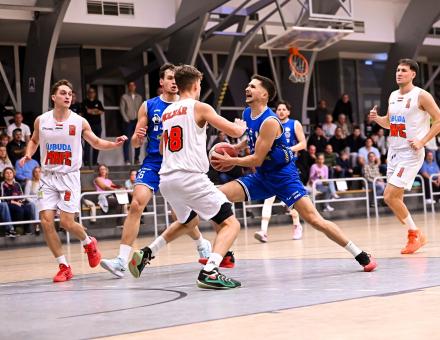 MARADJUNK A GYŐZTES ÚTON!