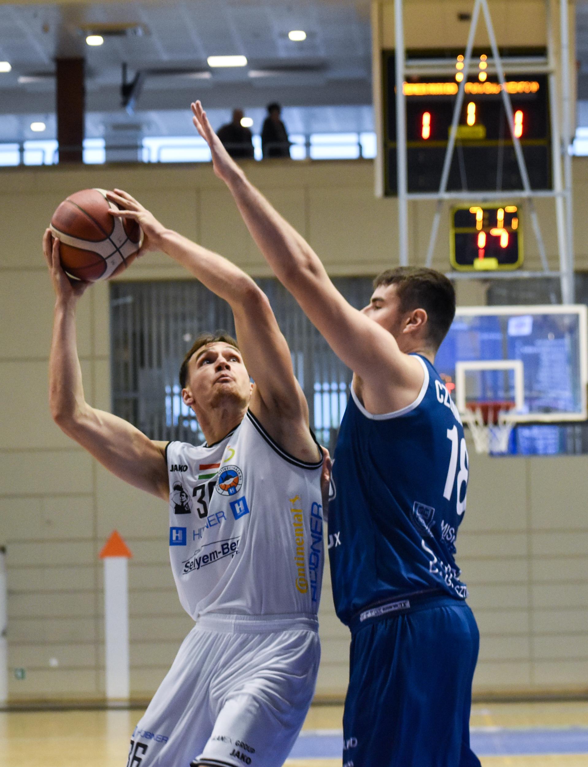 KUPAKEZDÉSNEK RANGADÓ