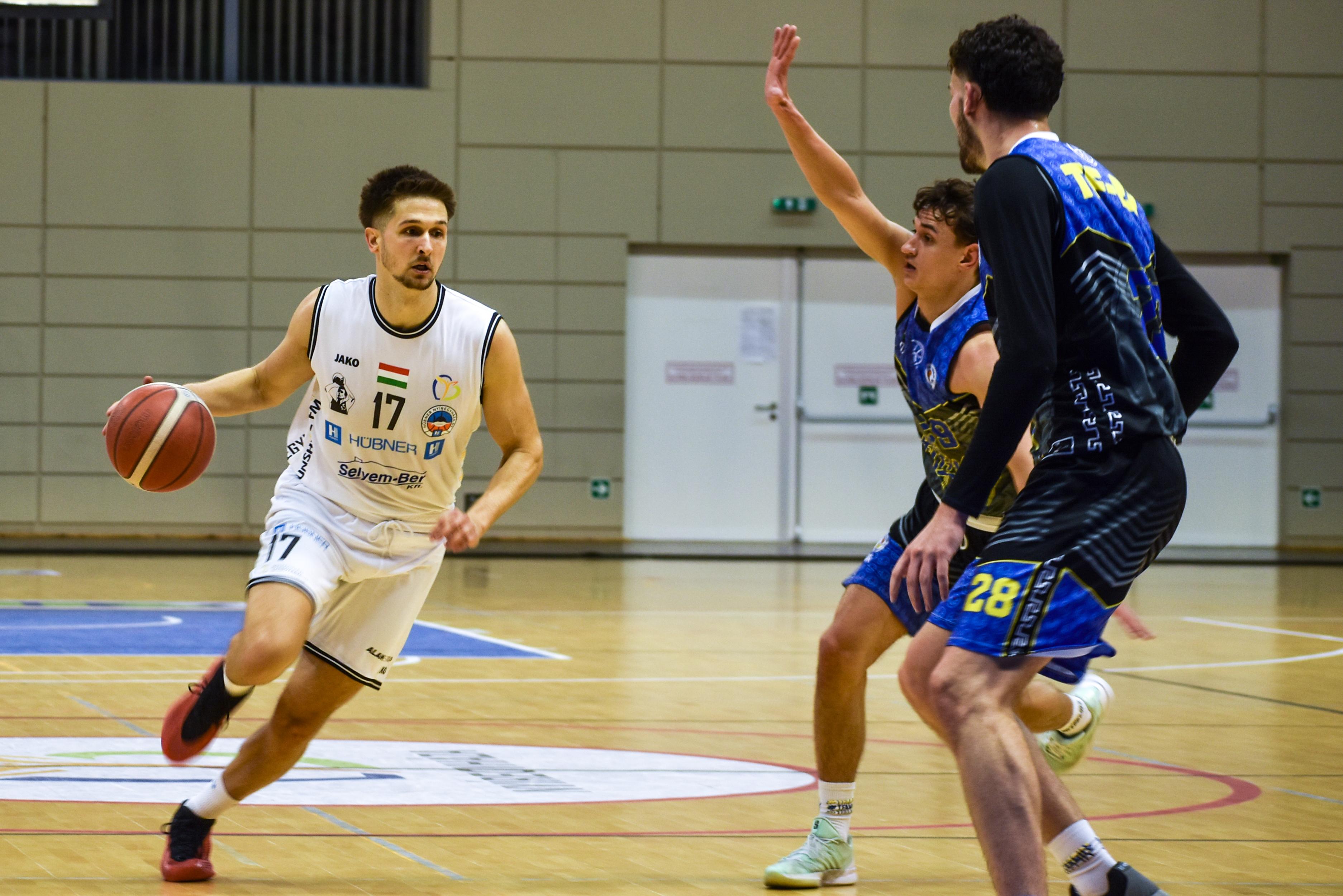 A LEGFONTOSABB PILLANATBAN HELYÉN VOLT A SZÍVÜNK