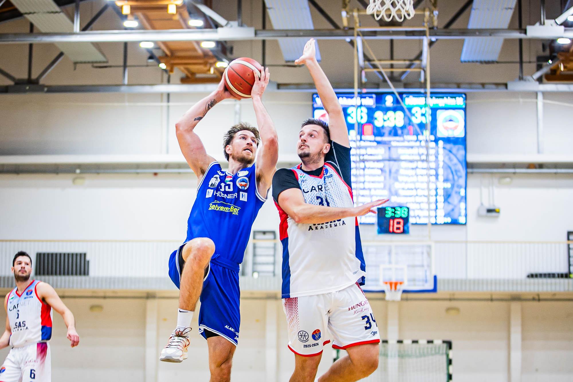 A MÁSODIK FÉLIDŐBEN BEINDULT A HENGER