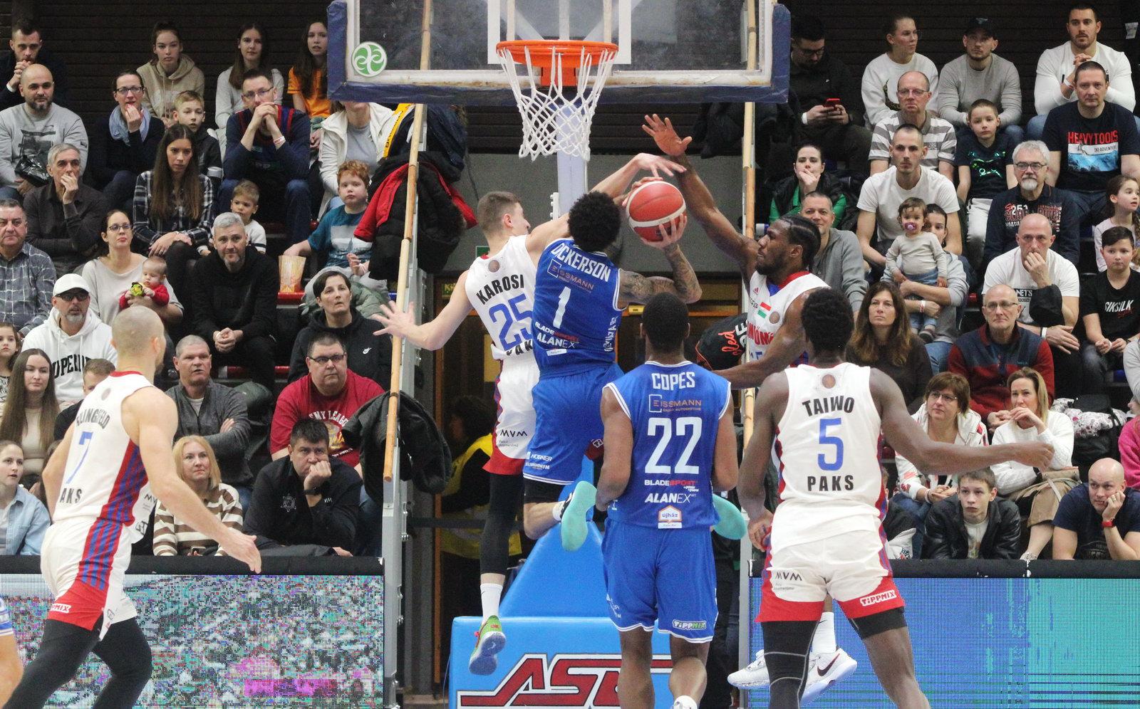 AZ ATOMERŐMŰ ELLEN NEM FÉRT BELE A SOK HIBA