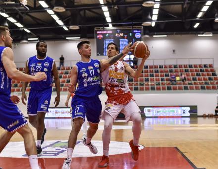 ELKÉPESZTŐ DOBÓFORMÁVAL GYŐZÖTT AZ OSE