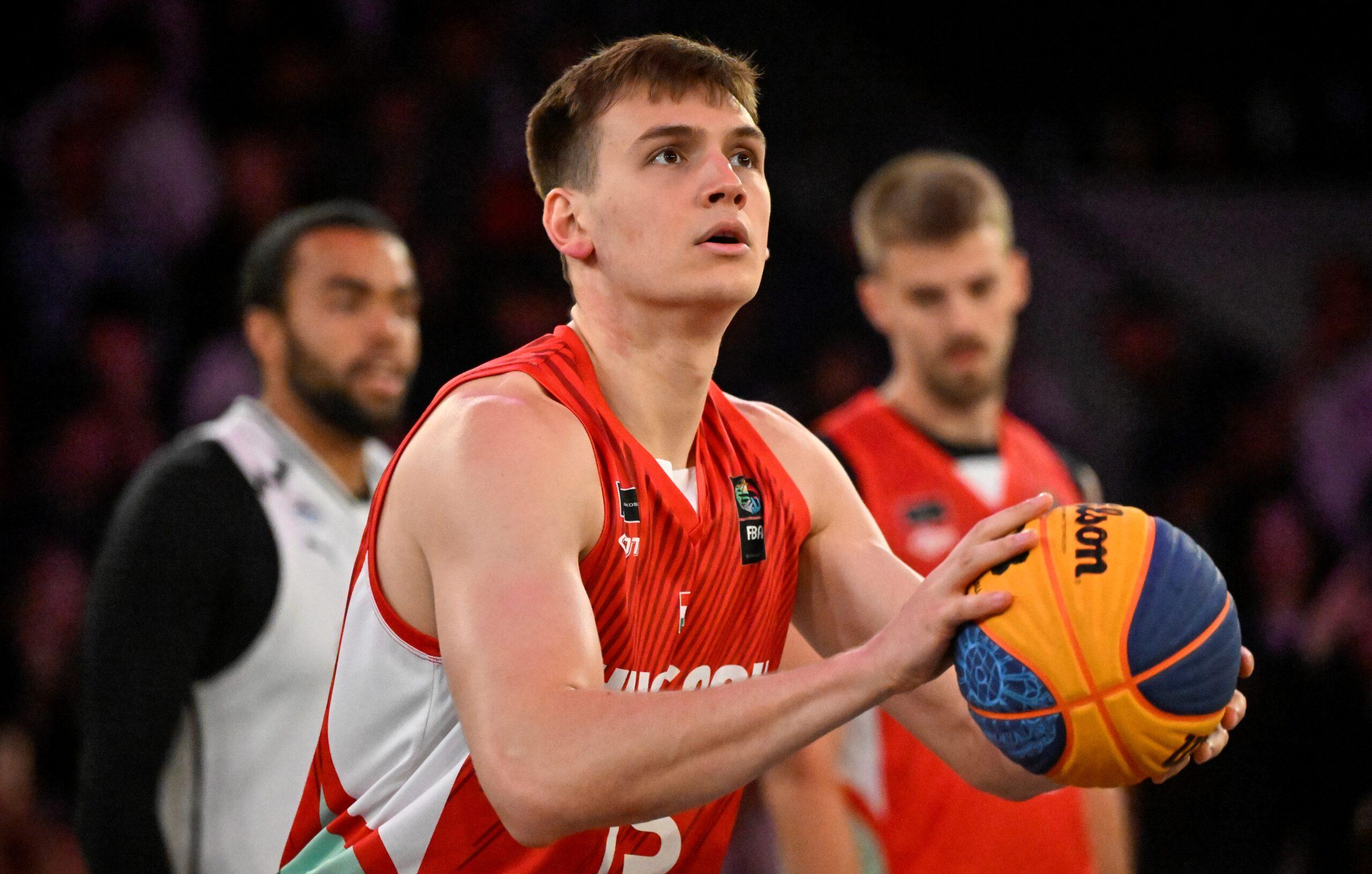 VÁLOGATOTT CENTERT IGAZOLTUNK