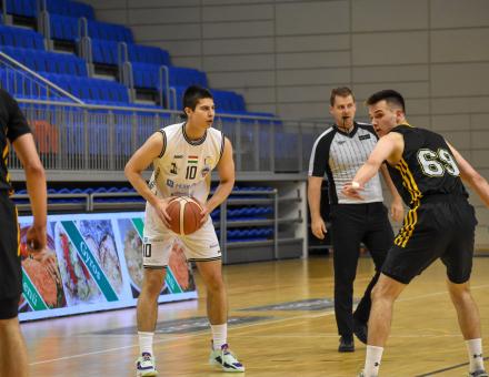 BOLJOS MATEJA NYÍREGYHÁZÁN MARAD!