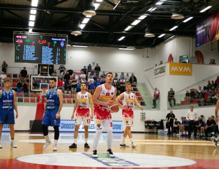 KÉTARCÚ CSAPAT OTTHONÁBA LÁTOGATUNK