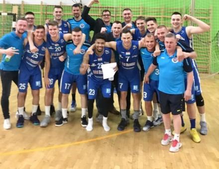 Bent vagyunk az elődöntőben