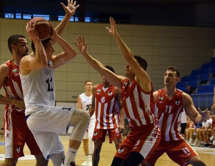 ÚJ VEZETŐEDZŐVEL, ÚJ REMÉNYEKKEL A HONVÉD ELLEN