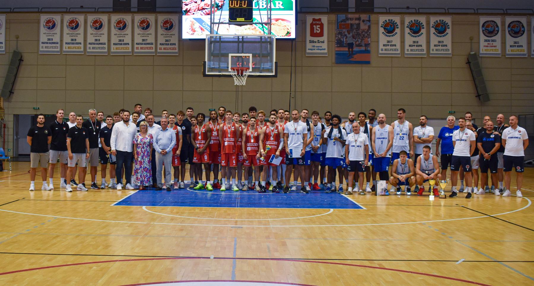 CÍMVÉDÉS A SITKU ERNŐ EMLÉKTORNÁN