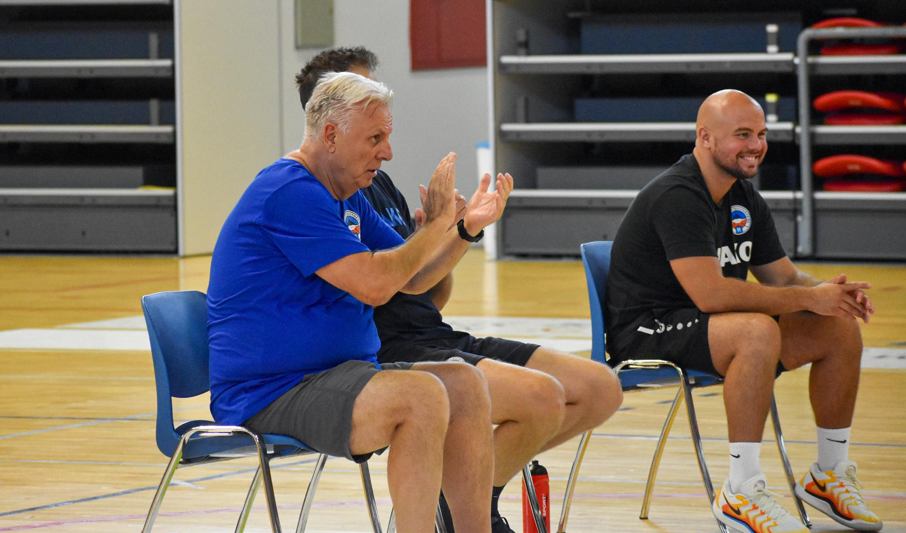 JÖN A SITKU ERNŐ EMLÉKTORNA!