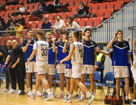 MINDEN ZÁRKÓZÁSI KÍSÉRLETÜNKRE VOLT VÁLASZA A FÓTNAK