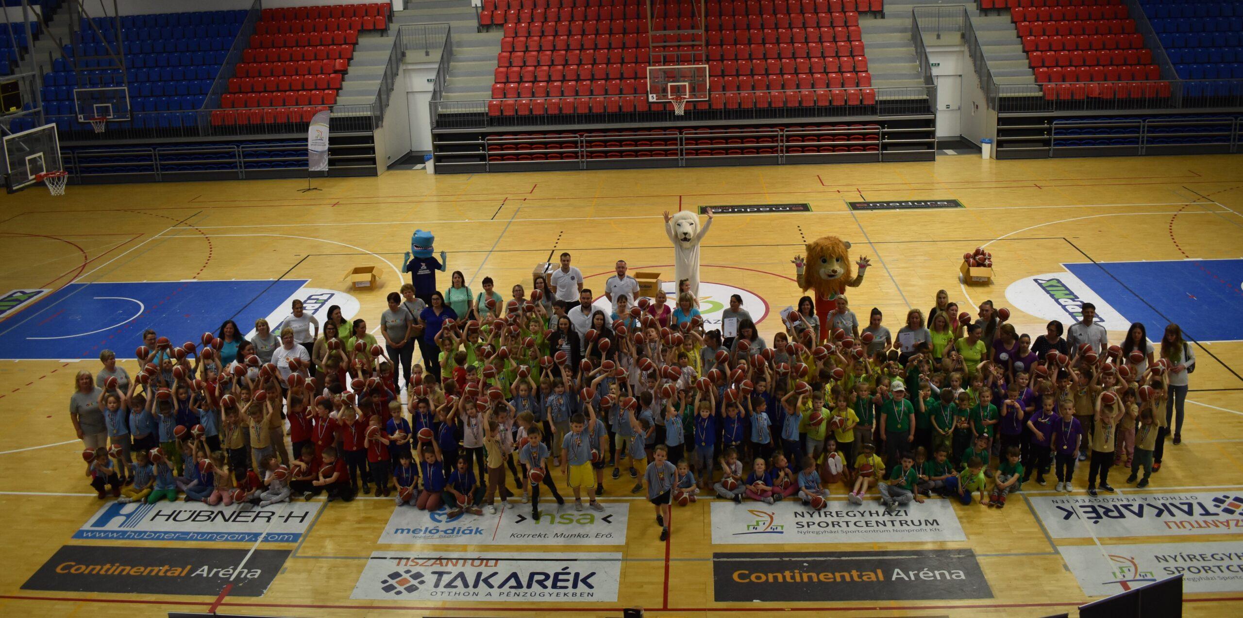 TÖBB MINT KÉTSZÁZ GYEREK VETT RÉSZT AZ OVI-KOSÁR KUPÁN!