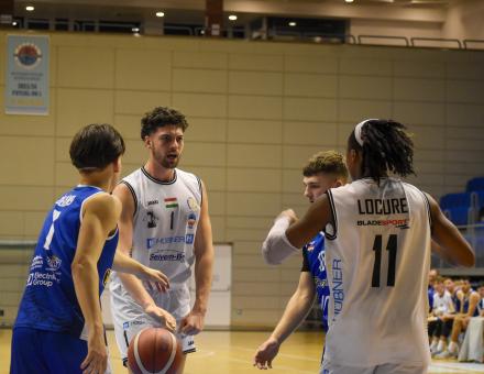 LOCURE ÉS TARJÁN A LEGJOBBAK KÖZÖTT