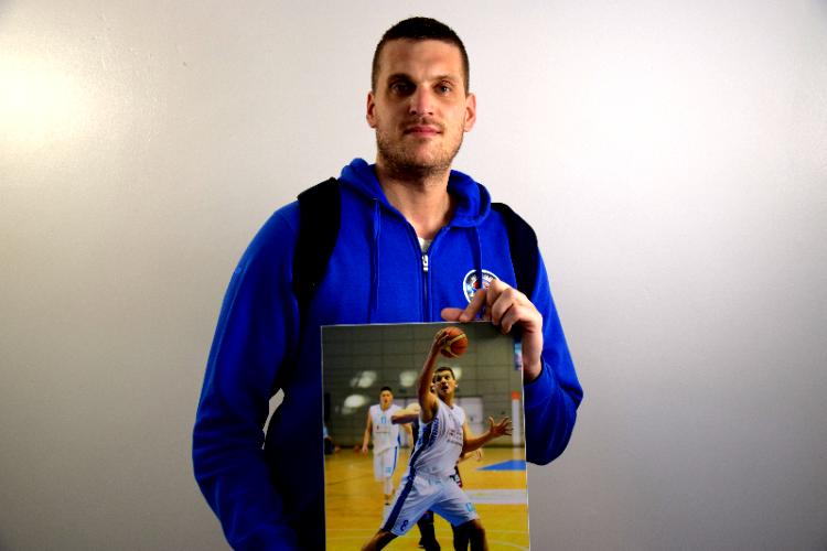 Díszítsd fel szobád falát kedvenc kosarasod dedikált fotójával!