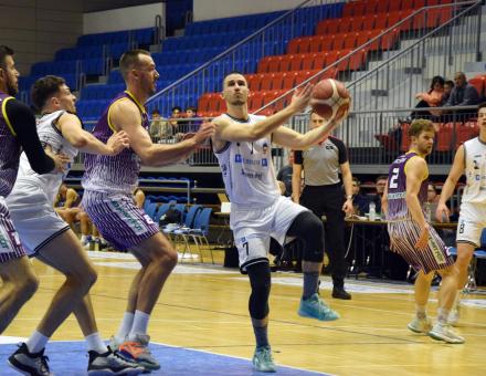 A NEGYEDIK NEGYEDBEN LEFAGYTUNK A FÓT ELLEN