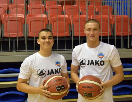 A KITARTÓ MUNKA EREDMÉNYE: LEHETŐSÉG A FELNŐTTEK KÖZÖTT