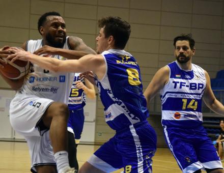 GYŐZELEMMEL ZÁRTUK AZ ALAPSZAKASZT, JÖHET A RÁJÁTSZÁS