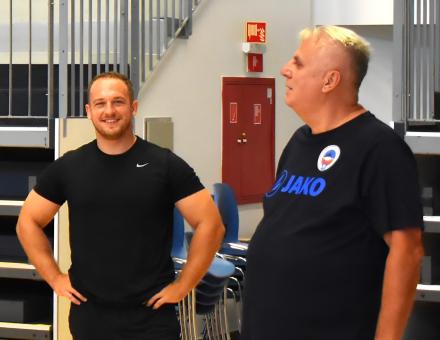 GYORSABBAN, MAGASABBRA, ERŐSEBBEN…