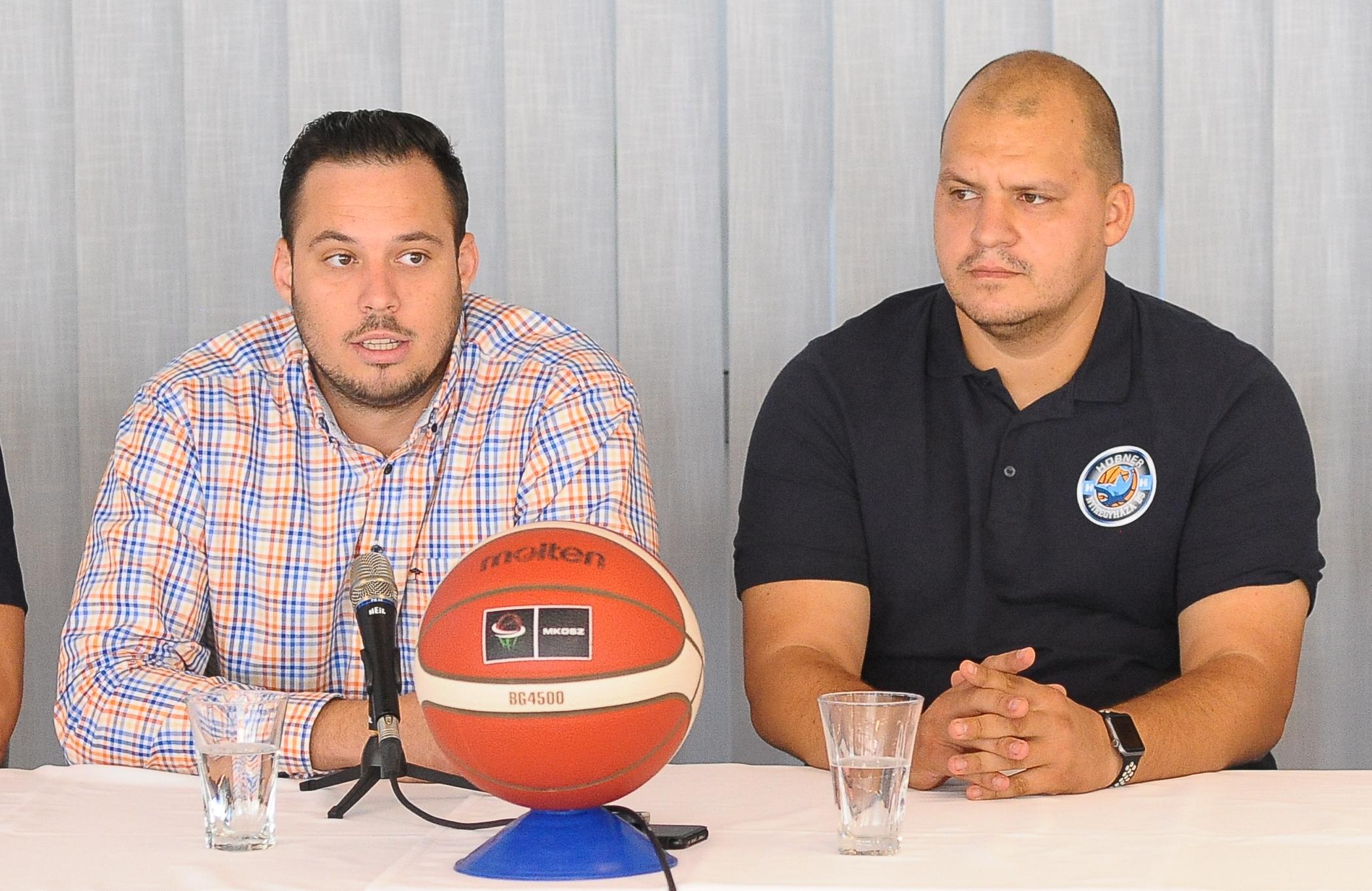 A MUNKA A PÁLYÁN VÉGET ÉRT, AZON KÍVÜL MÁR MEGKEZDŐDÖTT