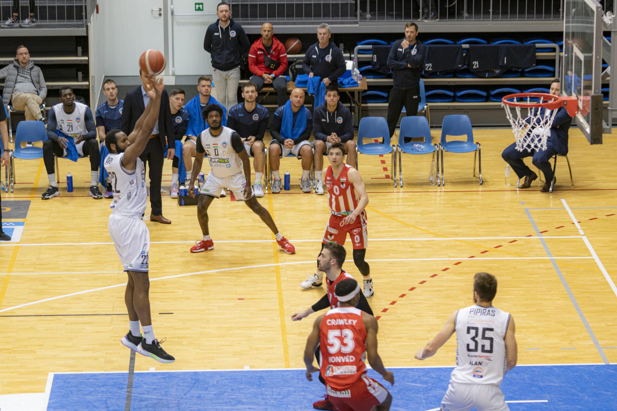 EGY GYŐZELEMMEL ÁTSZAKADHATNA A MENTÁLIS GÁT