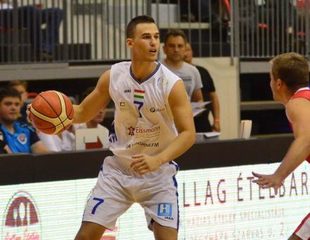 Online közvetítés