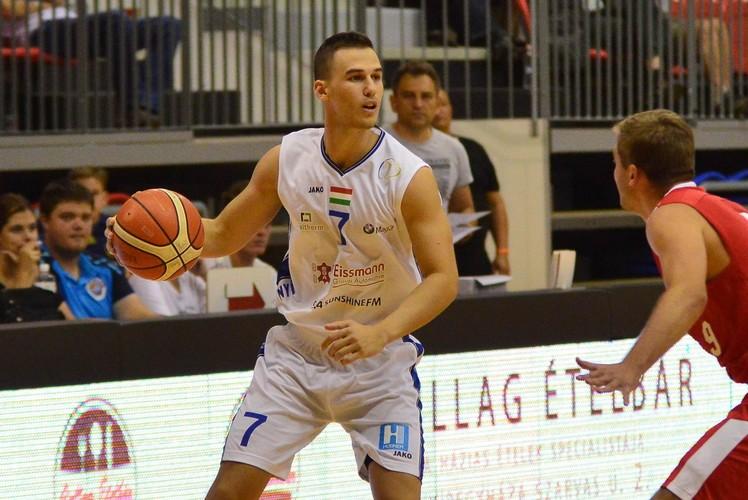 Online közvetítés