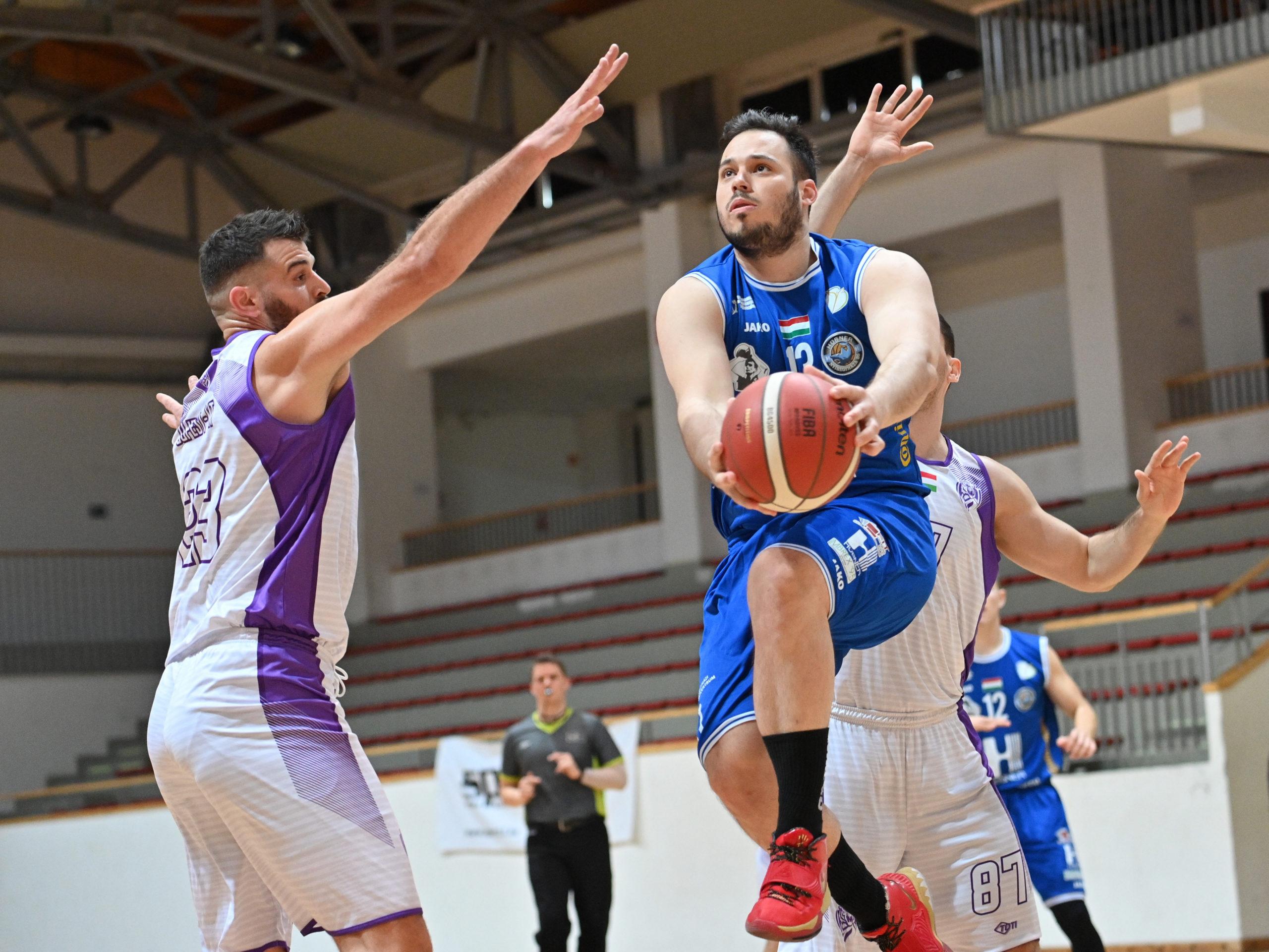 Telefonos interjú Mohácsi Mátéval