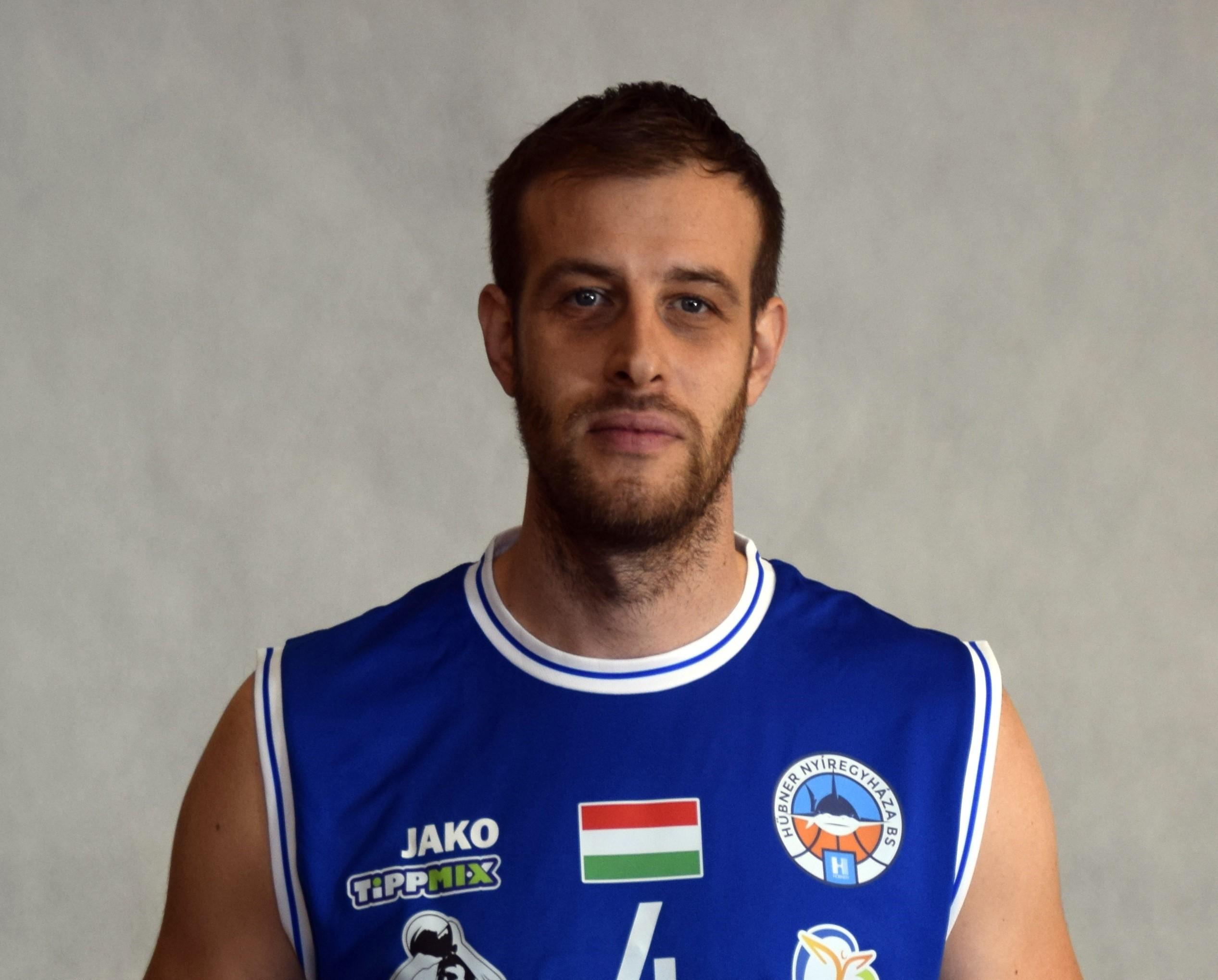 „FIATALOS LENDÜLETTEL IGYEKSZÜNK MEGLEPNI ŐKET”