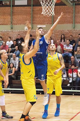 Vereség a bajnoki rajton