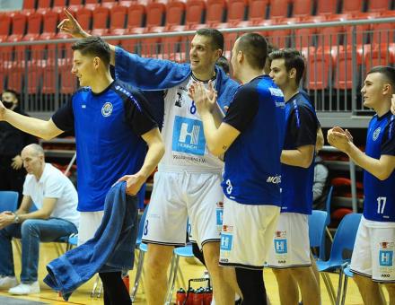 Ismét fölényes győzelem